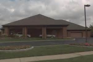 Read Hutchens Mortuary obituaries, find service information, send sympathy gifts, or plan and price a funeral in Florissant, MO. ... Funeral Homes. Missouri. Florissant. Hutchens Mortuary. See All (5)