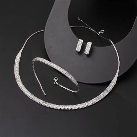 veodersti.rgarabwor.edu.pl. 