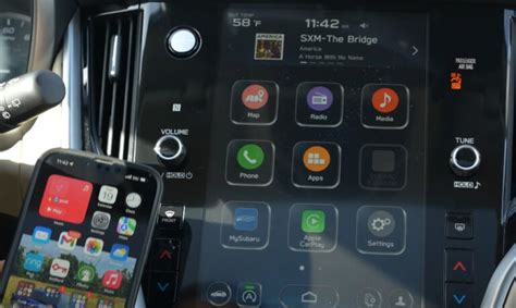 Subaru apple carplay wireless not working.  Compare wired vs wireless, pros, co...
