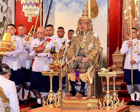 Nov 6, 2019 · Nearly half a year ago, King Maha Vajiralongkorn Bodindradebayavarangkun was crowned in a lavish spectacle culminating in the placement of a 16-pound crown on his head.. 