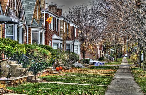 Suburb of chicago. Chicago is the most populous city in the U.S. state of Illinois and in the Midwestern United States. ... The Chicago suburb of Oak Park was home to famous architect Frank Lloyd Wright, who had designed The Robie House located near the University of Chicago. 