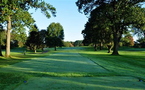 Suburban golf club. The township also has two golf courses, the private Suburban Golf Club and the public Galloping Hill Golf Course. And as for New Jersey’s best hot dog? Many would vote for the snapping-skinned ... 