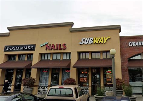 Subway owner who allegedly paid workers $265K in bounced checks hit with federal injunction