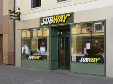 Subway pay weekly or biweekly. Do they pay weekly or biweekly? Asked February 20, 2016. 41 answers. Answered July 12, 2021 - Sales Associate (Former Employee) - California. We got paid biweekly. Upvote 1. Downvote. ... Bi weekly pay and on holidays it was usually payment before the scheduled date. Upvote 1. Downvote. Report. Answered October 28, 2019 ... 