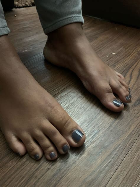 Suck ebony toes. By Julia Anne Miller. Jan. 7, 2016. As I rode in a cab across the Brooklyn Bridge, a man I barely knew was sucking my toes. The lights of the bridge streaked overhead, and Manhattan was a jeweled ... 