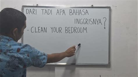 Sudah tadi bahasa inggrisnya.  Look through examples of tadi translati...