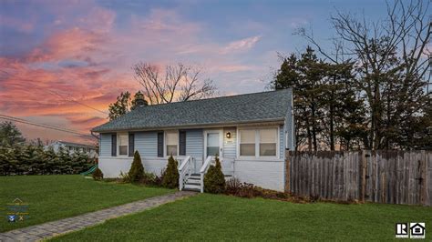 Suffolk county real estate. Zillow has 570 homes for sale in Suffolk VA. View listing photos, review sales history, and use our detailed real estate filters to find the perfect place. 