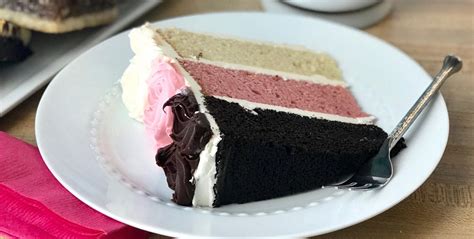 $20 for $40 Worth of Specialty Cakes and Other Baked Goods at SugarBakers Cakes in Catonsville. 4.8. 3,605 Groupon Ratings. 4.8. Average of 3,605 ratings. 94%. 2%. 1%. 3%. Select Option. $40 Groupon to SugarBakers Cakes. $40. No Longer Available. ... A crew of pastry chefs man the kitchen at SugarBakers Cakes, where an array of saccharine ...