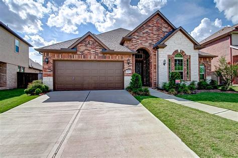 Sugarland tx homes for sale. View 399 homes for sale in Sugar Land, TX at a median listing home price of $474,000. See pricing and listing details of Sugar Land real estate for sale. 