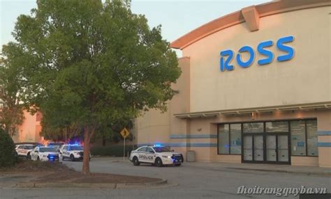 Sugarloaf mills amc shooting. GWINNETT COUNTY, Ga. - A suspect wanted by police in in connection with a shooting at Sugarloaf Mills Mall has surrendered to police. Gwinnett County Police say on Sept. 11, 20-year-old Ethan ... 