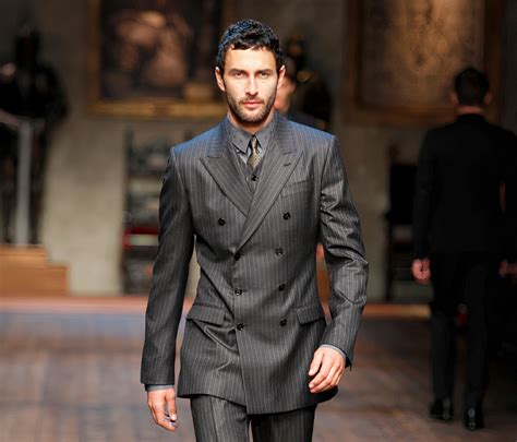 Suit brands. Hugo Boss. BOSS suits are probably mentioned in the same breath as Armani when it comes to top suit brands. The German fashion house, which is almost a … 