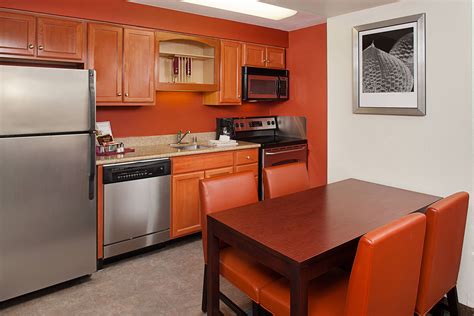 Nov 28, 2023 · 10. TownePlace Suites by Marriott Minneapolis Downtown/NorthLoop (from USD 107) Show all photos. What sets this 3-star hotel apart from others is the functional kitchen with a refrigerator, microwave, stove, oven, and dishwasher that can be found in every studio and suite. 