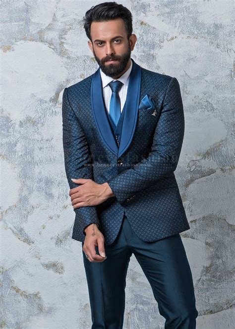 Suitmens - 11. Single Vent Suit. The vent is that small slit you notice on the backside of a blazer or jacket. When the vent is cut up the middle, it’s known as a centre vent. With a centre vent, the suit jacket tends to part …