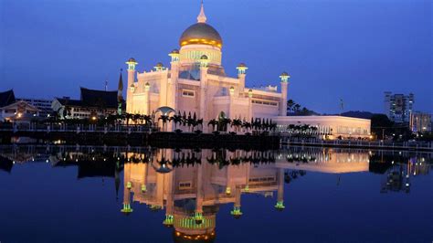 Sultan brunei house.  This lineage traces back to Sultan Muhammad Istan...