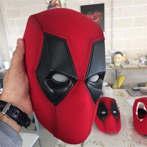 Sumérgete en el Universo de Deadpool con Nuestras Impresionantes Máscaras de Deadpool