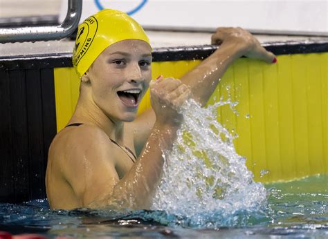 Summer McIntosh shatters another world record in pool