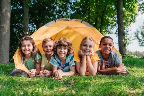 Summer camp games. Find fun and creative ideas for summer camp activities that kids will love, from active outside games to indoor crafts and drama. Learn how to plan ahead, supply the gear, … 