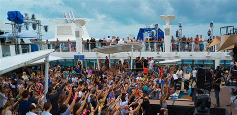 Summit at sea. Nov 14, 2016 · Last week, Summit at Sea hosted almost 3,000 entrepreneurs, activists, artists, entertainers and athletes on a trip from Miami to Nassau and back. The ship served as a think tank detached from the ... 