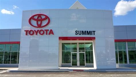 Summit toyota. Toyota Summit บริการครบวงจรไม่ว่าจะเป็นฝ่ายขายรถใหม่, อะไหล่, บริการ และ Toyota Sure, ต่อประกันภัยและทะเบียน และอื่นๆ อีกมากมาย 