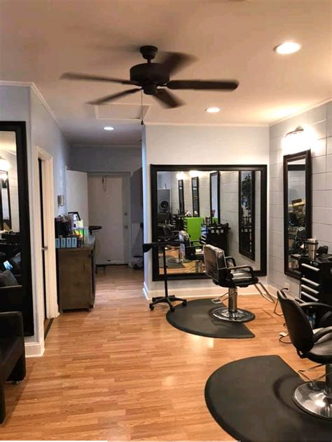 Sumter hair salon. When it comes to getting your hair done, it can be hard to decide where to go. Many people opt for the convenience of a chain salon, but there are many advantages to visiting a loc... 