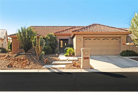 Sun lakes az homes for sale. Recommended. $445,000. 2 Beds. 2 Baths. 1,626 Sq Ft. 10012 E Michigan Ave, Sun Lakes, AZ 85248. Visit this Sun Lakes townhome with one shared wall and amazing golf course views! Full of natural light this 2 bedroom,2 … 