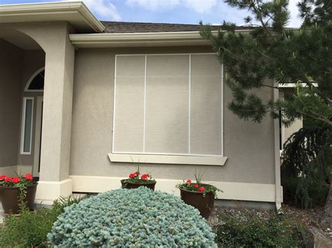 Sun screens for windows. Sun screens, window blinds for inside and outside. The practical sun-resistant screens from Brustor are available for various applications. They keep the heat out, and they are ideal for modern homes with large windows. In addition, annoying mosquitoes and flies also remain at a distance. Screens with a blackout fabric also guarantee a ... 