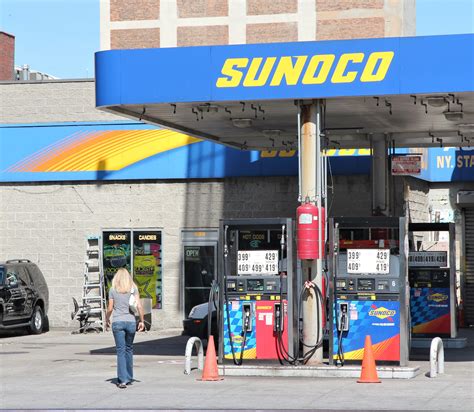 Sunoco LP shares reached a 52-week high of $51.85 as the price of cr