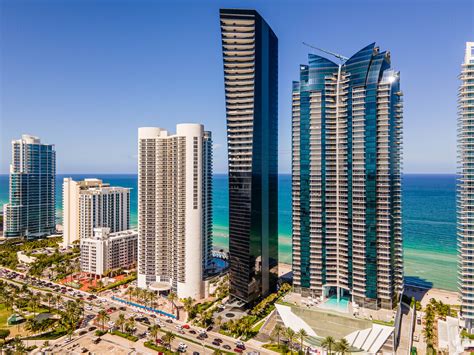 Sunny isles apartments. 400 Sunny Isles is an apartment community located in Miami/Dade County and the 33160 ZIP Code. This area is served by the Miami-Dade attendance zone. Compare the rent for this listing with the average rent in Sunny Isles Beach . 