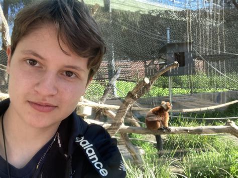 Sunnyvale teen helps track lemur behavior at Happy Hollow