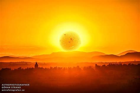 Sunphorno. 114 likes, 5 comments - 28204dan on July 31, 2021: "The sun this morning, about 10-15 minutes after sunrise, and underexposed 2 stops in an attempt t..." 