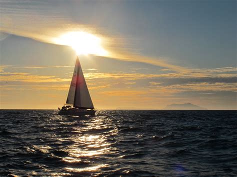 Read Sunrise Sail