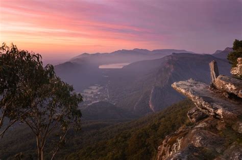 Sunrise and sunset times in Halls Gap