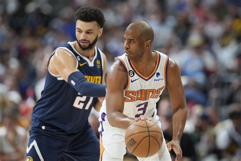Suns guard Chris Paul leaves Game 2 with groin tightness