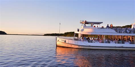 Sunset dinner cruise wisconsin dells. Sunset Dinner Cruises by Dells Boat Tours serve up a serene experience along with a delectable cuisine. The popular Sunset Dinner Cruise travels on the Upper Dells of the … 