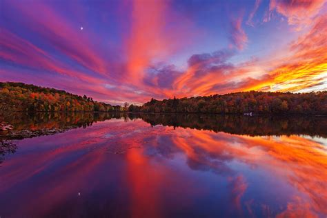 Sunset on october 15. Calculations of sunrise and sunset in Little Rock – Arkansas – USA for October 2024. Generic astronomy calculator to calculate times for sunrise, sunset, moonrise, moonset for many cities, with daylight saving time and time zones taken in account. 