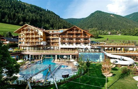 Super Family hotel - Review of Familyhotel Sonnwies Dolomites