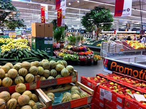 Super marche. Tu as déjà visité un super marché aux USA? Ils sont vraiment particuliers les supers marchés. je fais une visite avec toi#supermarché #business #groceryshopp... 
