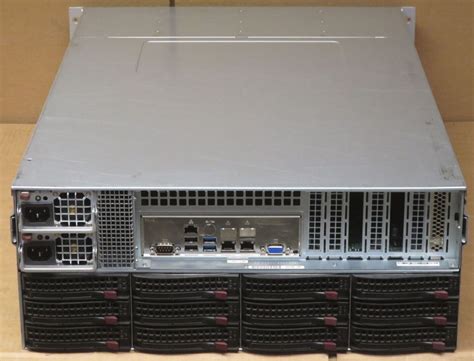 Supermicro x10dri server.  Met zijn ge&iuml;ntegreerde RAID controller en veelzijdi...