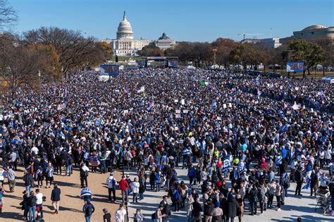 Supporters of Israel rally in Washington under heavy security, crying ‘never again’