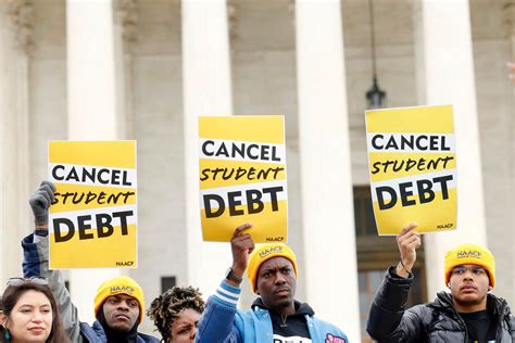 Supreme Court strikes down Biden's student debt forgiveness plan