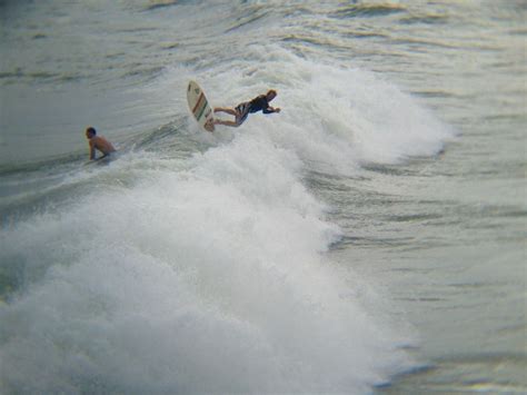Whew! Another eventful weekend here in South Florida. I went up to Jupiter today to watch the end of the 2009 Jupiter Fall Classic surf event at the Civic Center. This event was the last stop of…. 