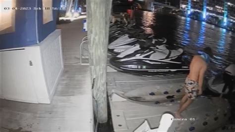 Surveillance video captures 3 suspects arriving with stolen jet skis