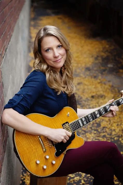 Susan tedeschi. C G Am Ain't no use to sit and wonder why babe F G If you don't know by now C G Am Ain't no use to sit and wonder why D7 G It'll never do somehow C C Oh When your rooster crows at the break of dawn F Am Look out your window and oh I'll be gone C G Am F Oh You're the reason I'm traveling on C G C Don't think twice its all right C G Am … 
