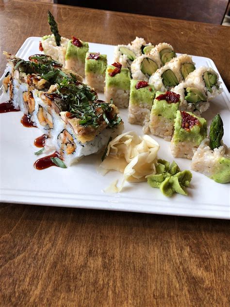 Sushi omaha. Despite the noise level mentioned by a few customers, most seemed pleased with their dining experience. The restaurant is also appreciated for their attentive staff and timely service. 2. Hiro 88 West Maple. Exceptional ( 817) $$$$. • Sushi • West Omaha. 