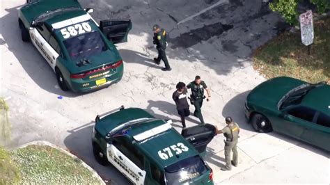 Suspect arrested after high-speed pursuit ends in Fort Lauderdale crash; deputy, woman injured