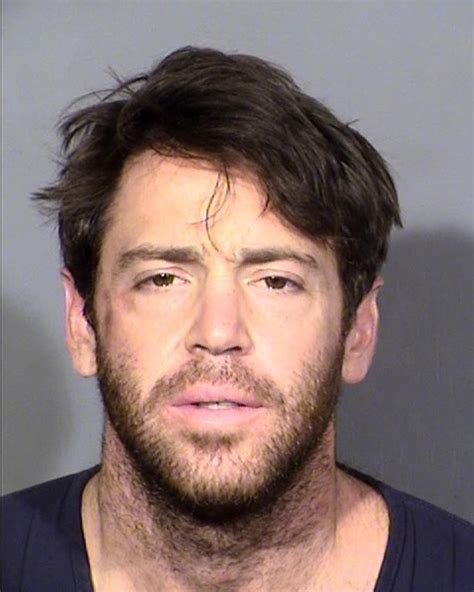Suspect in Vegas Strip resort standoff to remain jailed as fugitive in Colorado kidnapping case