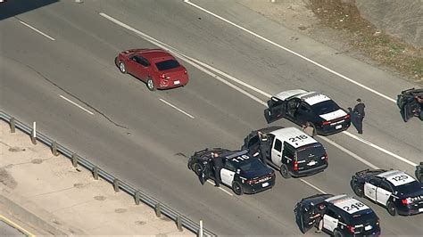 Suspect leads police on high-speed pursuit in Los Angeles County