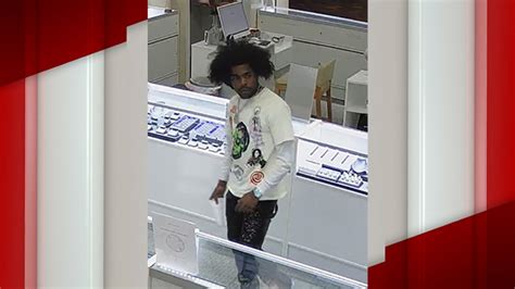 Suspect leaves Greenville Co. store with necklace worth thousands