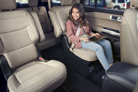 Suv with bucket seats. SECOND-ROW BUCKET SEATS. The second-row buckets seats on Grand Cherokee L (3-row) models offer Best-in-Class second-row legroom 4 and available Quad-Zone … 