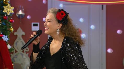 Suzan Kardeş; “Meğer İçimde Bir Sürü Renk Varmış.”. 